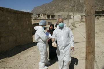 معدوم سازی طیوربومی مبتلا به آنفلوانزای فوق حادپرندگان درروستای لارکه سپیددشت 