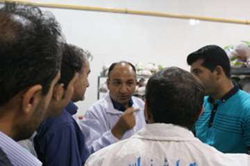 بازدید شبانه دکتر توکلی مدیرکل دامپزشکی استان لرستان وهیات همراه از کشتارگاه طیور وارنیک شهرستان الی