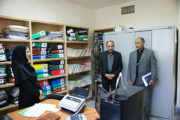 دیدارحضوری و صمیمانه دکترغلامرضاتوکلی مدیرکل دامپزشکی استان باهمکاران 