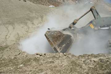 معدوم سازی طیوربومی مبتلا به آنفلوانزای طیور درروستای لارکه سپیددشت