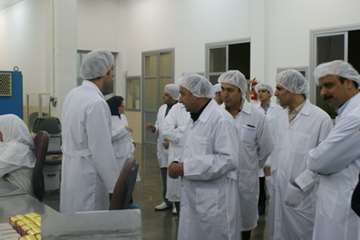 بازدید مدیر کل دامپزشکی استان لرستان از کارخانه داروسازی دامی زاکرس فارمد استان لرستان 