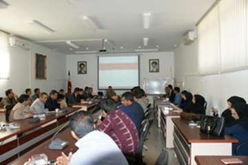 برگزاری دوره آموزشی کوتاه مدت کارکنان باعنوان  بیماریهای تنفسی طیور ومدیریت مبارزه باکمپلکس تنفسی 