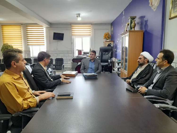 حمایت قاطع فرمانداری و دستگاه قضا از برنامه های تحولی دامپزشکی در صیانت از سلامت عمومی الیگودرز