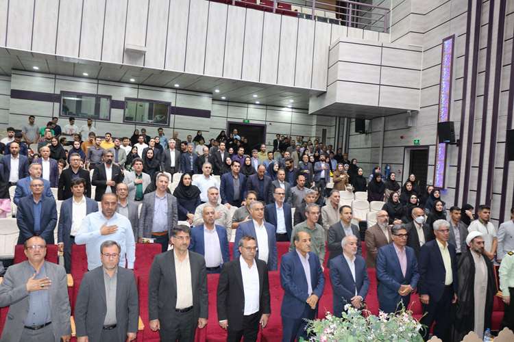  تجلیل از پیشکسوتان و فعالان حوزه دامپزشکی لرستان در آیین گرامیداشت 14مهر روز ملی دامپزشکی